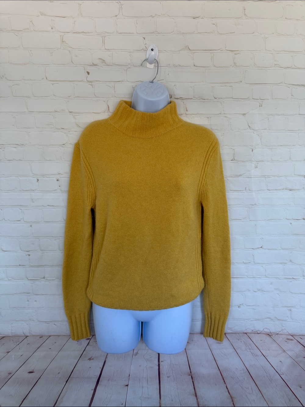 J.CREW MARINO AND ALPACA WOOL BLEND COWL SWEATER SIZE SMALL yellow